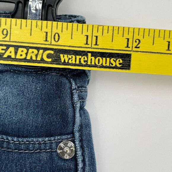 TRUE RELIGION Boys Slim Fit Jeans Size 4 Blue Denim Red Stitching Stretch Zipper - Picture 3 of 12